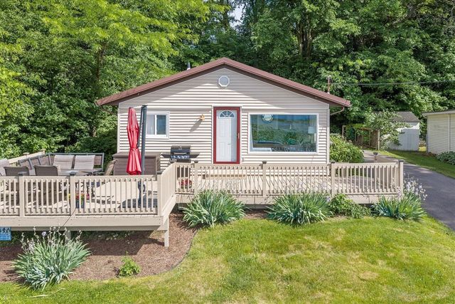 10333 Walnut Drive, Three Rivers, MI 49093