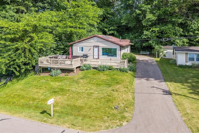 10333 Walnut Drive, Three Rivers, MI 49093