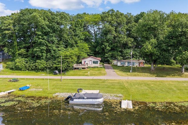 10333 Walnut Drive, Three Rivers, MI 49093