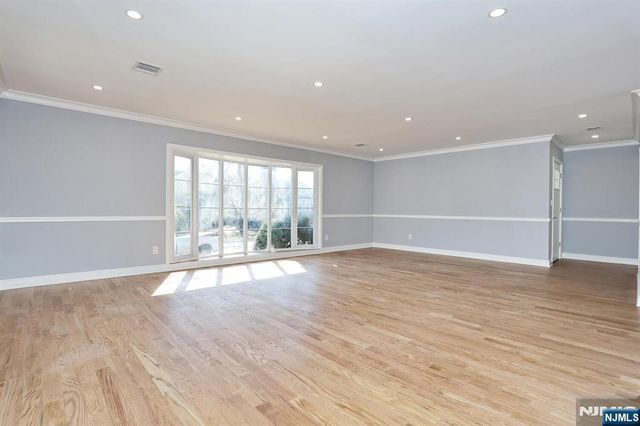 133 Church Street, Bergenfield, NJ 07621