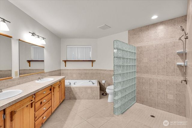 17049 Lake Point Drive SE, Yelm, WA 98597