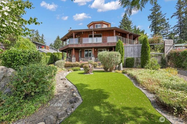 17049 Lake Point Drive SE, Yelm, WA 98597