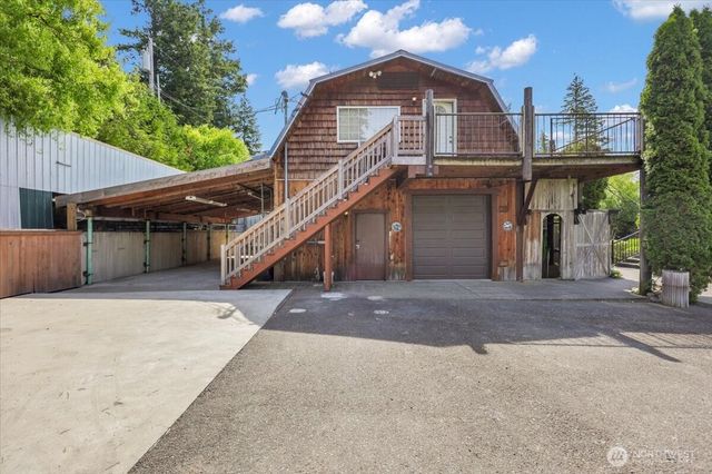 17049 Lake Point Drive SE, Yelm, WA 98597