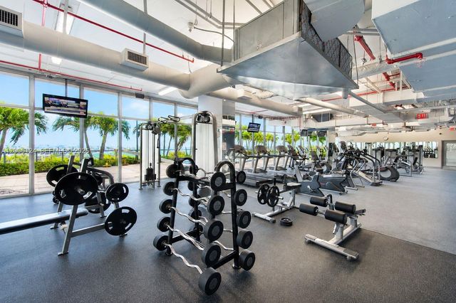 601 NE 36th St 1404, Miami, FL 33137