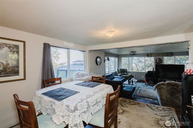 10012 Brush Arbor Lane NW, Seabeck, WA 98380