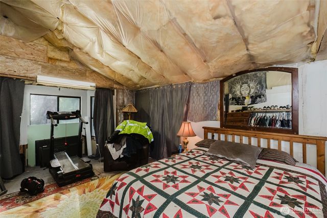 10012 Brush Arbor Lane NW, Seabeck, WA 98380