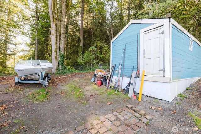 10012 Brush Arbor Lane NW, Seabeck, WA 98380