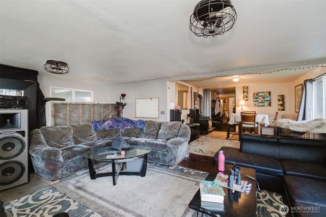 10012 Brush Arbor Lane NW, Seabeck, WA 98380