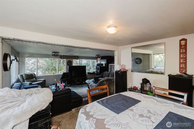 10012 Brush Arbor Lane NW, Seabeck, WA 98380