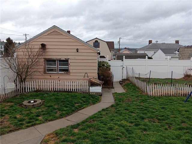 518 Walnut Ave, Scottdale, PA 15683