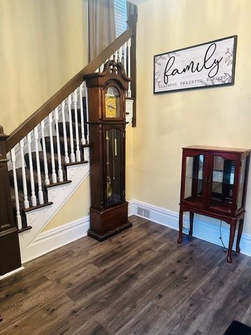 518 Walnut Ave, Scottdale, PA 15683