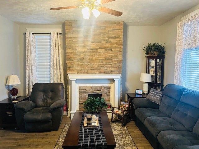 518 Walnut Ave, Scottdale, PA 15683