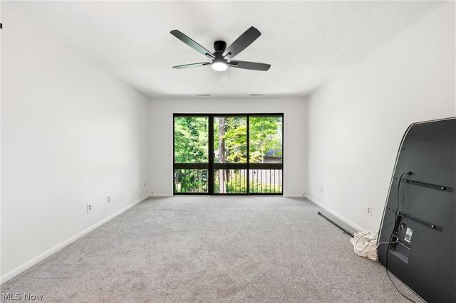 550 Russet Woods Lane 25, Aurora, OH 44202