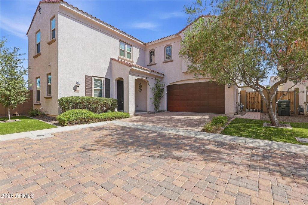 944 E ANDERSON Avenue, Phoenix, AZ 85022 — exterior