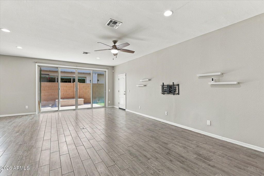 944 E ANDERSON Avenue, Phoenix, AZ 85022 — photo 2