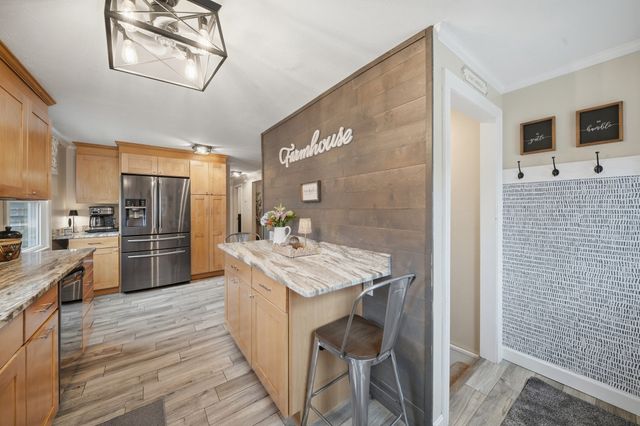 876 Chandler St, Tewksbury, MA 01876