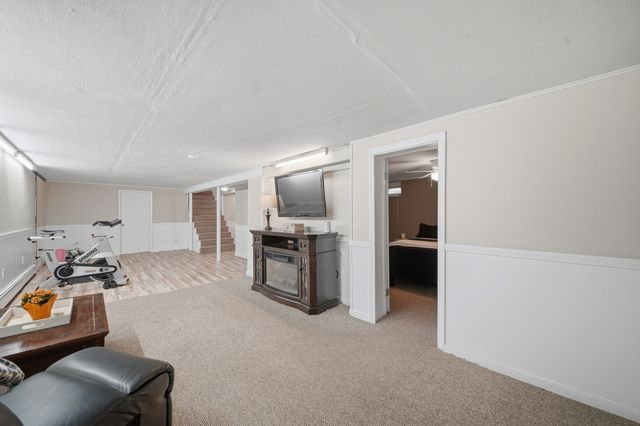 876 Chandler St, Tewksbury, MA 01876