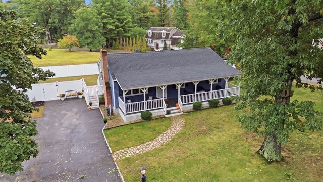 876 Chandler St, Tewksbury, MA 01876