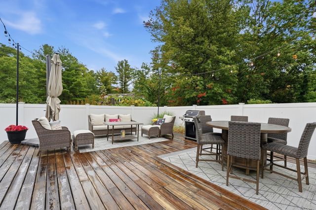 876 Chandler St, Tewksbury, MA 01876