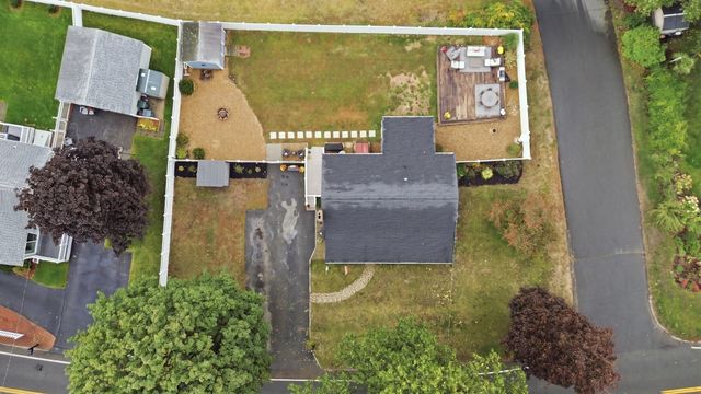 876 Chandler St, Tewksbury, MA 01876