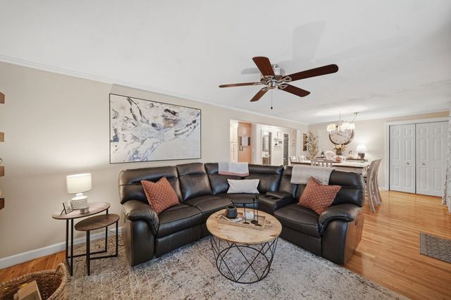 876 Chandler St, Tewksbury, MA 01876