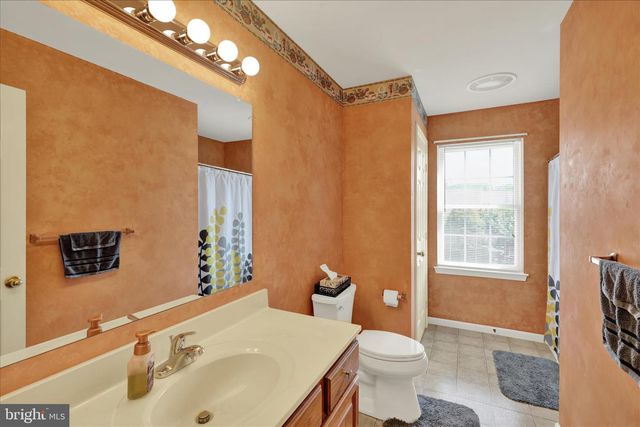 264 LONGLEAF DR, Blandon, PA 19510