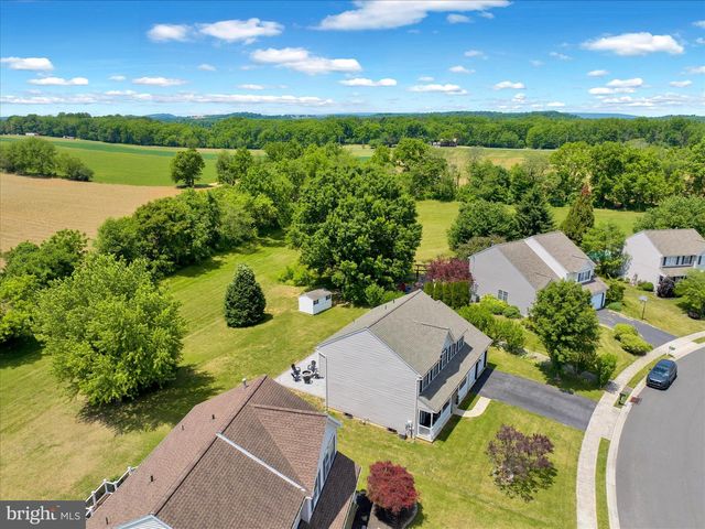 264 LONGLEAF DR, Blandon, PA 19510