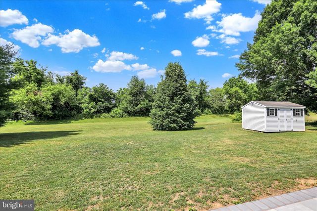 264 LONGLEAF DR, Blandon, PA 19510