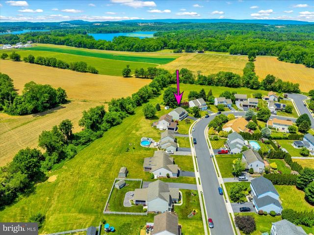 264 LONGLEAF DR, Blandon, PA 19510