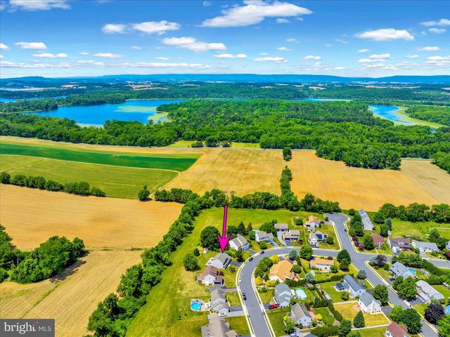 264 LONGLEAF DR, Blandon, PA 19510