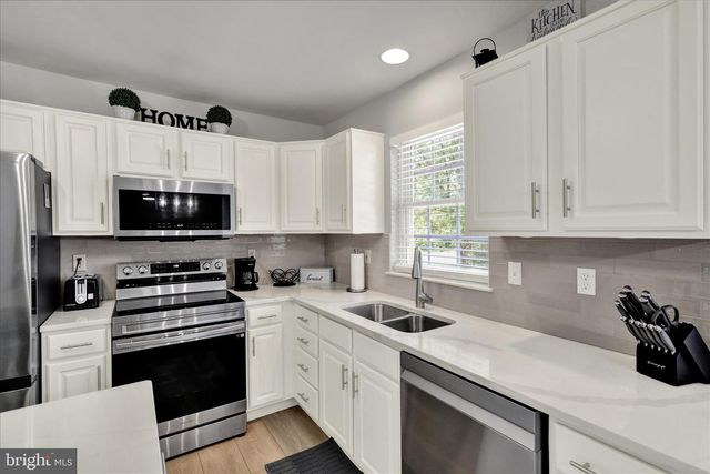 264 LONGLEAF DR, Blandon, PA 19510