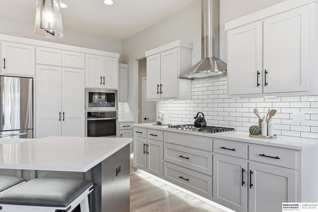 3922 S 213 Street, Elkhorn, NE 68022