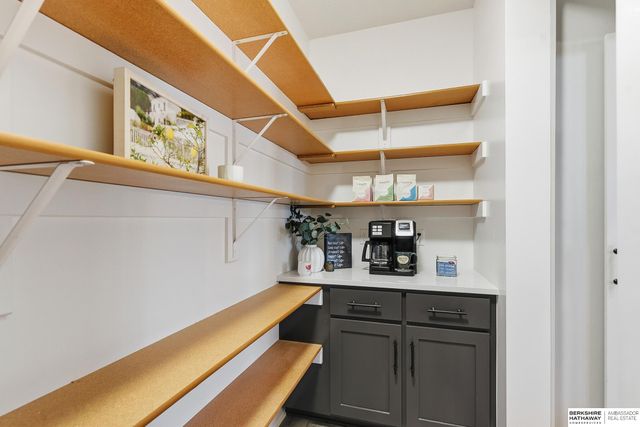 3922 S 213 Street, Elkhorn, NE 68022