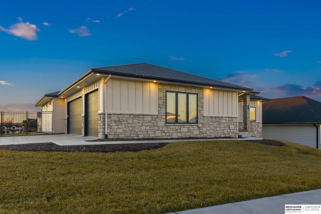 3922 S 213 Street, Elkhorn, NE 68022