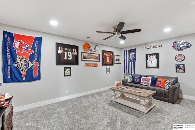 3922 S 213 Street, Elkhorn, NE 68022