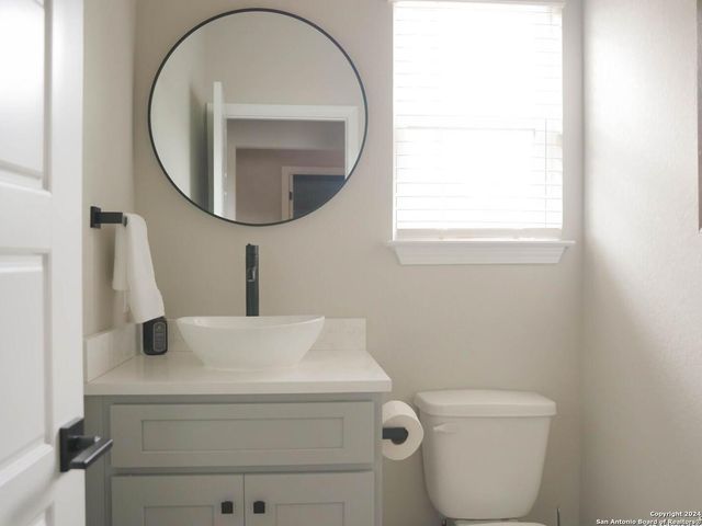 1215 Lamar, San Antonio, TX 78202