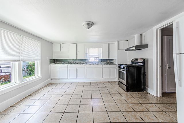 3213 Obenchain Street, Dallas, TX 75212