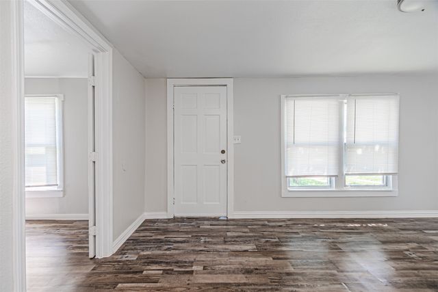 3213 Obenchain Street, Dallas, TX 75212