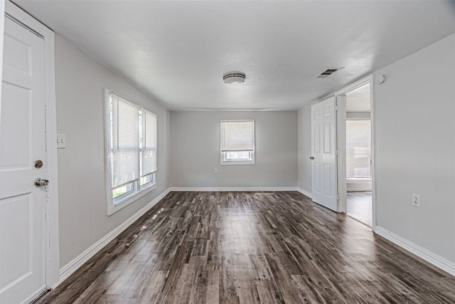 3213 Obenchain Street, Dallas, TX 75212