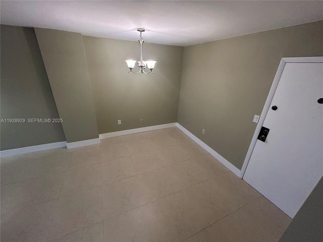 1450 Brickell Bay Dr 1706, Miami, FL 33131