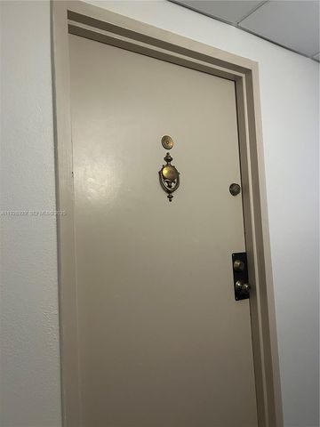 1450 Brickell Bay Dr 1706, Miami, FL 33131