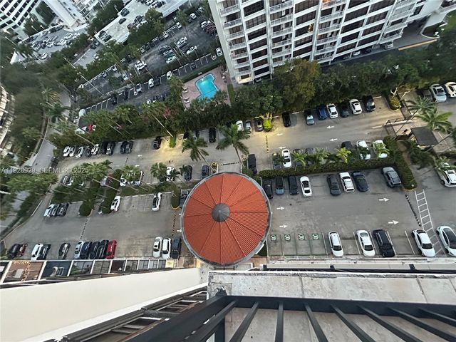 1450 Brickell Bay Dr 1706, Miami, FL 33131