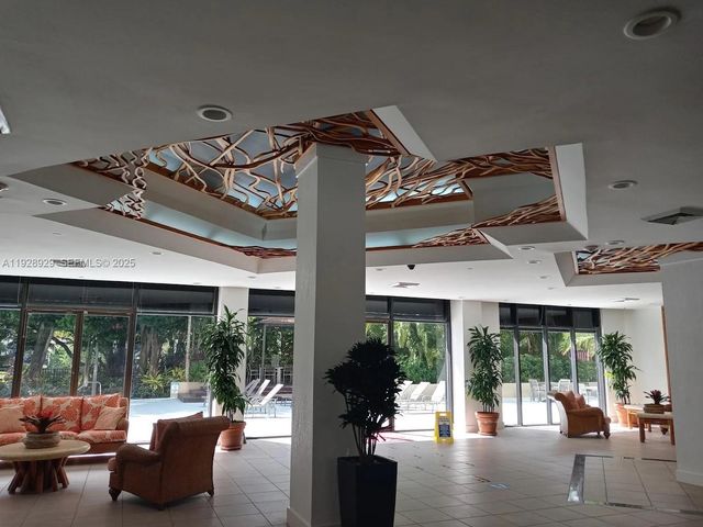 1450 Brickell Bay Dr 1706, Miami, FL 33131