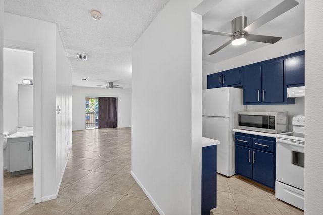 6001 Shakerwood Circle 201, Tamarac, FL 33319