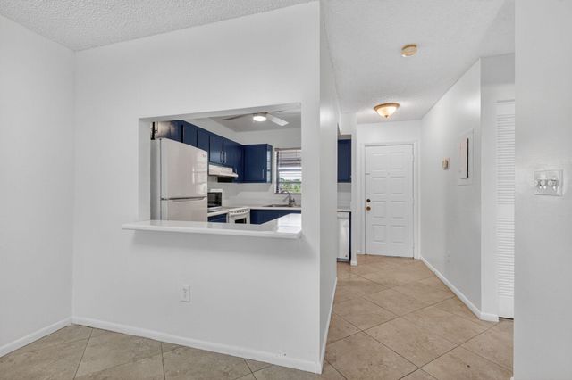 6001 Shakerwood Circle 201, Tamarac, FL 33319