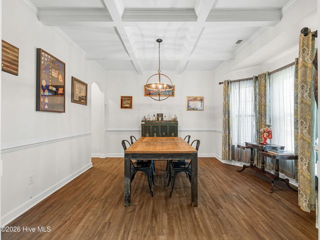 702 Peytons Lake Lane, Hubert, NC 28539