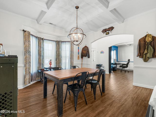 702 Peytons Lake Lane, Hubert, NC 28539