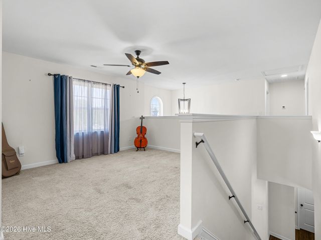 702 Peytons Lake Lane, Hubert, NC 28539