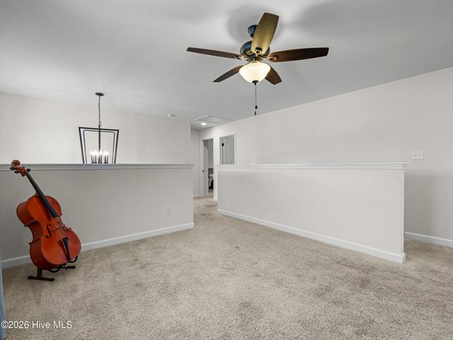 702 Peytons Lake Lane, Hubert, NC 28539