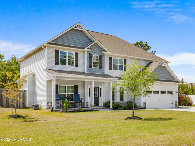 702 Peytons Lake Lane, Hubert, NC 28539